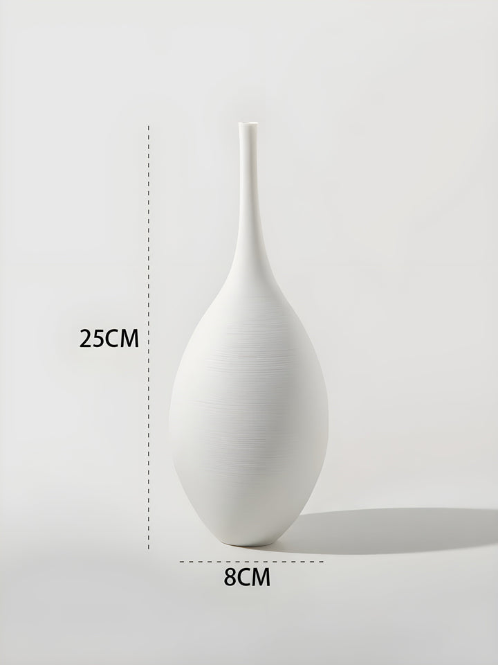 Lisslune | Minimalistic Handcrafted Ceramic Zen Vase