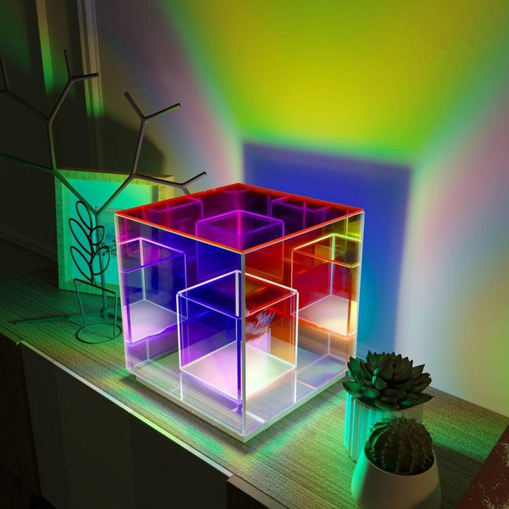 Lisslune | Eternity Rubiks Cube Prism Lamp