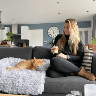 Lisslune | Washable Luxury Cuddle Blanket for Dogs & Cats