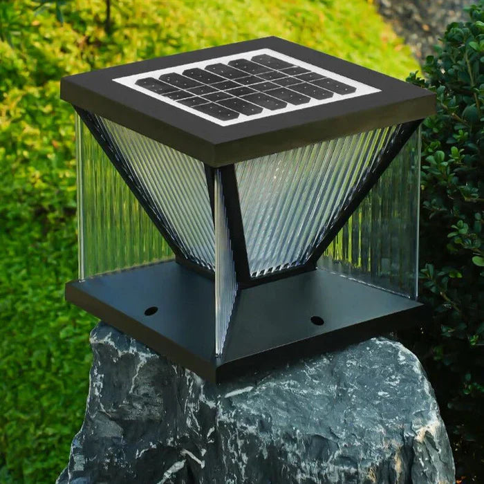 Lisslune | PathLight - Outdoor LED light for garden and pathway lighting