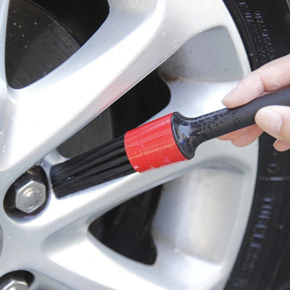Lisslune | 5-piece car care brush set