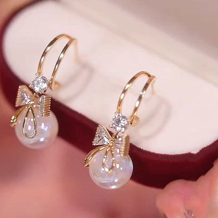 Lisslune | Bow Pearl Earrings