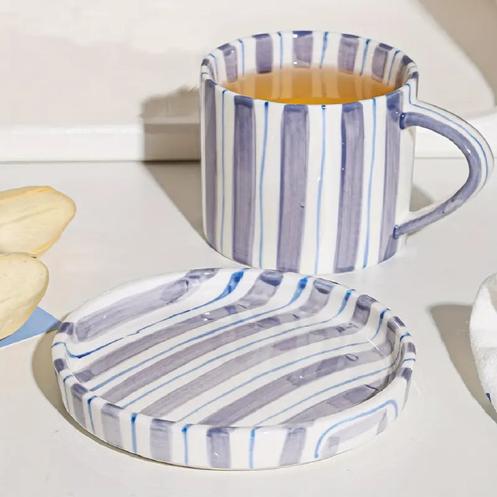 Lisslune | Sip&Stripe – Eye-catching cup with matching striped plate