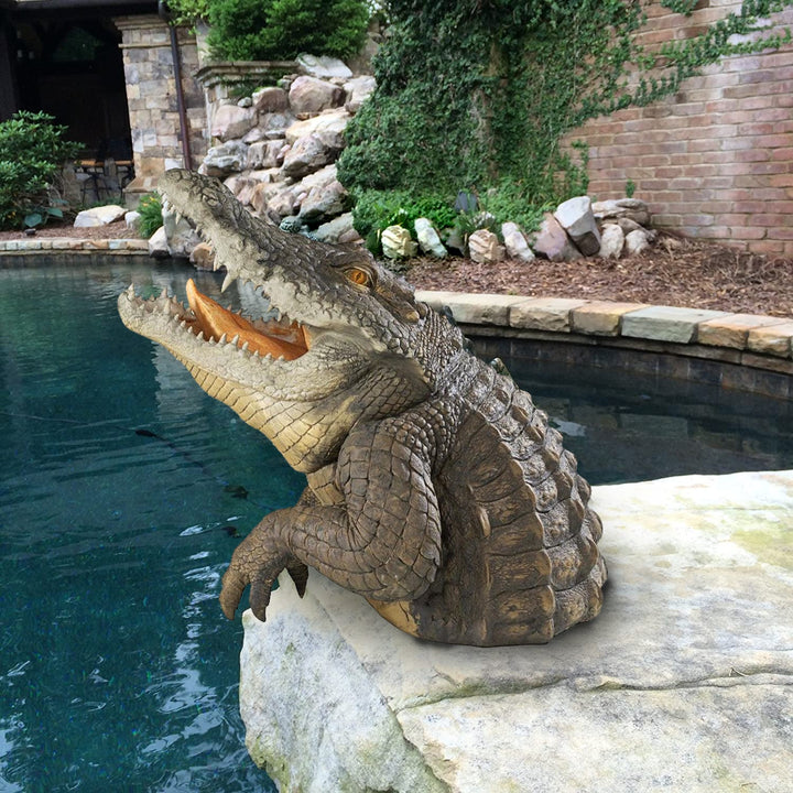 Lisslune | Garden Swamp Gator Statue
