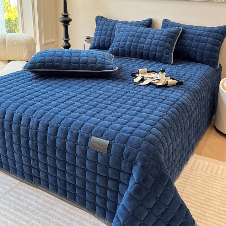 Lisslune | Modern Soft Throw Blanket with Square Texture – Stylish Fluffy Bed & Sofa Cover
