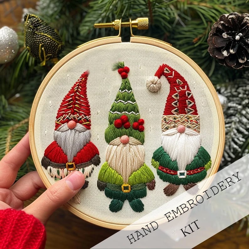 Lisslune | Christmas Embroidery KIT