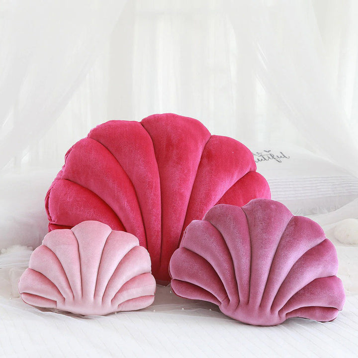 Rynx | Shell Velvet Throw Pillow