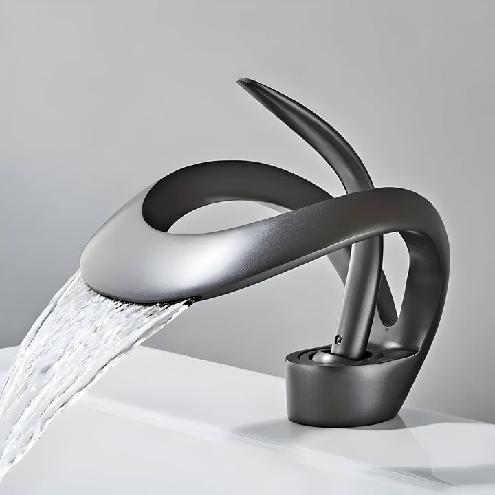 Lisslune | AquaGleam – Minimalist Bathroom Basin Tap