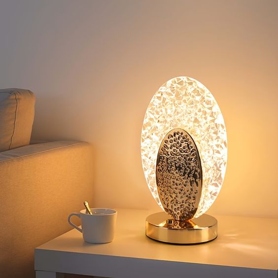 Lisslune | Modern & Luxury Peacock Table Lamp - CrystalGlow
