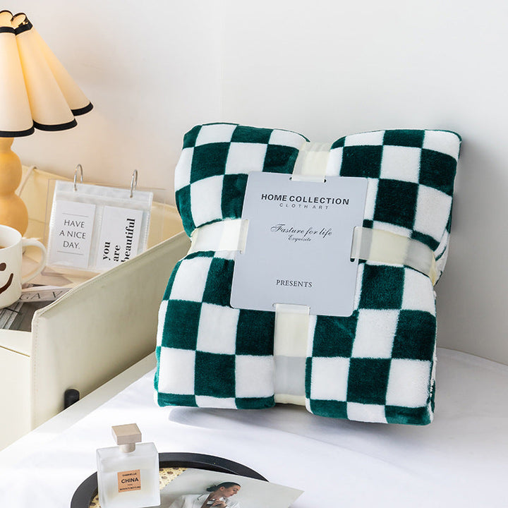 Lisslune | Stylish blanket in checkered pattern for your home