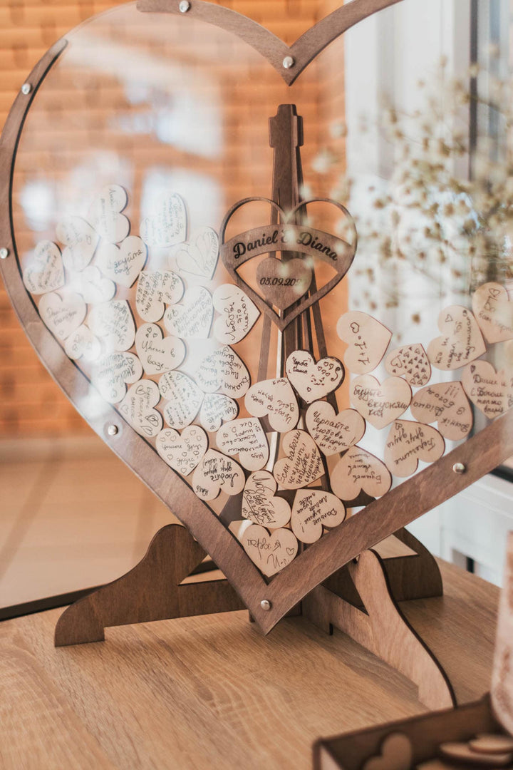 Lisslune | Heart guest book