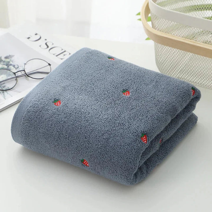 Lisslune | Strawberry Bath Towels