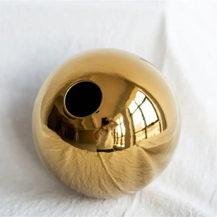 Lisslune | Golden Ball Vase