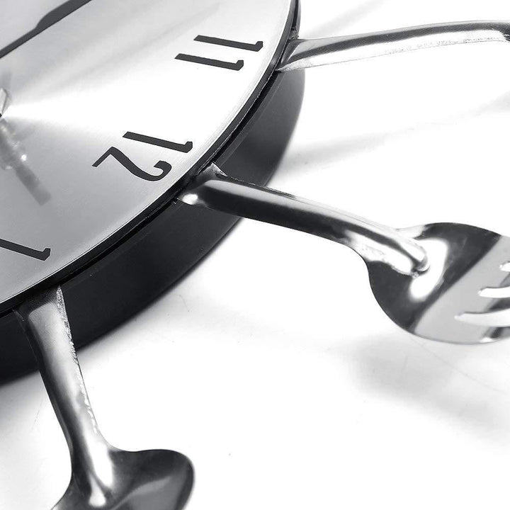 Lisslune | Cutlery Clock