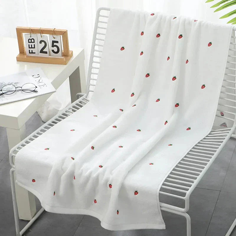 Lisslune | Strawberry Bath Towels