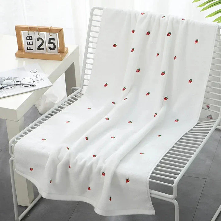 Lisslune | Strawberry Bath Towels
