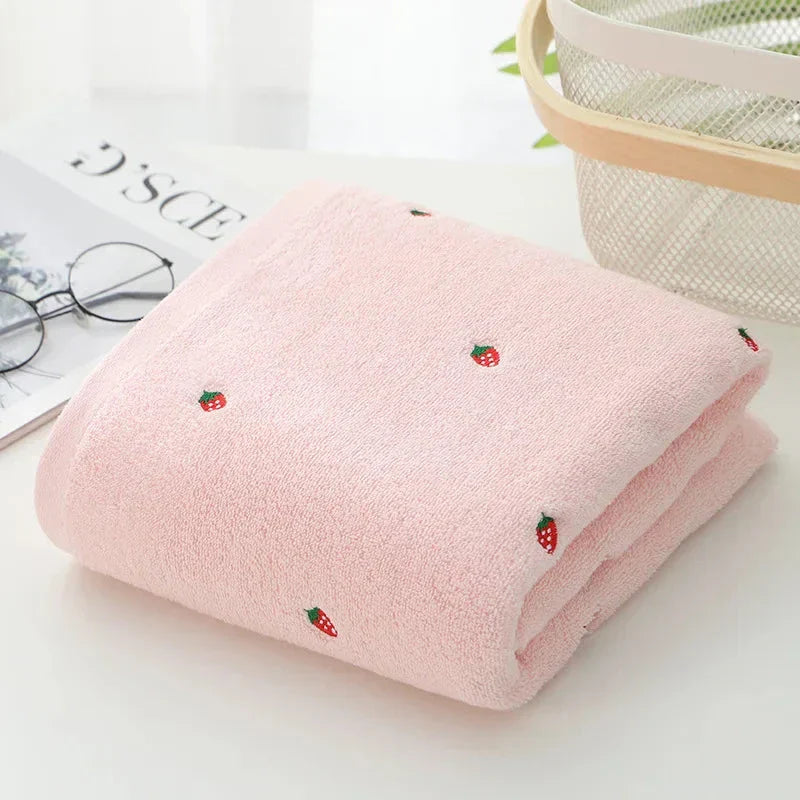 Lisslune | Strawberry Bath Towels