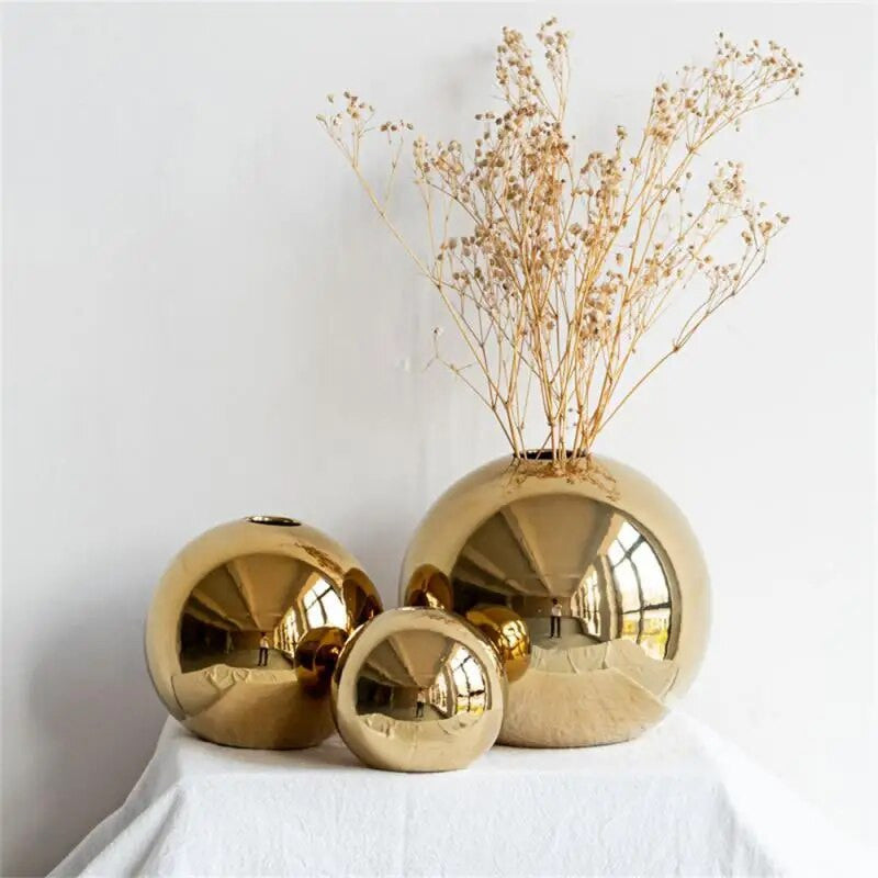 Lisslune | Golden Ball Vase