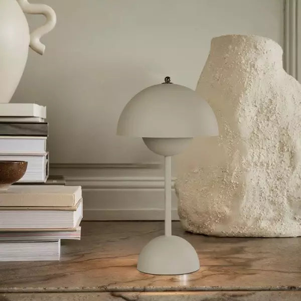 Lisslune | Portable Table Lamp Flowerpot VP9