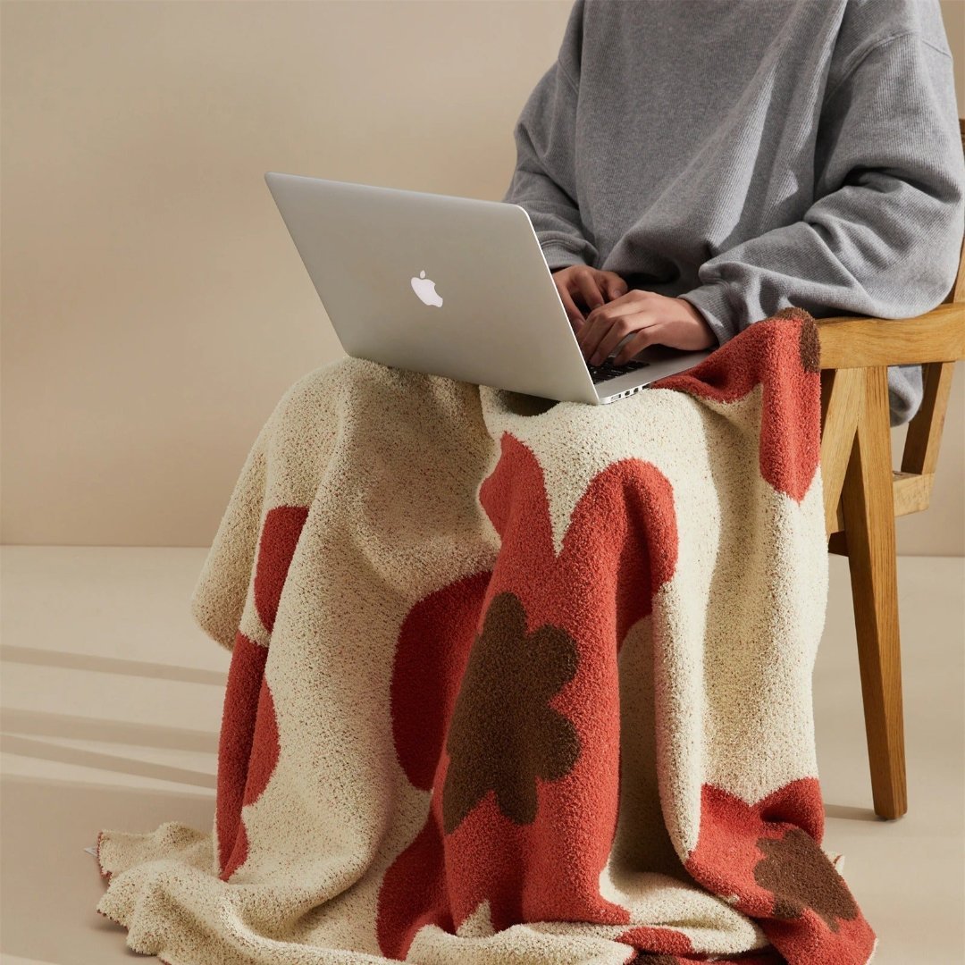 Lisslune | Elegance and warmth for your home with the soft flower blanket
