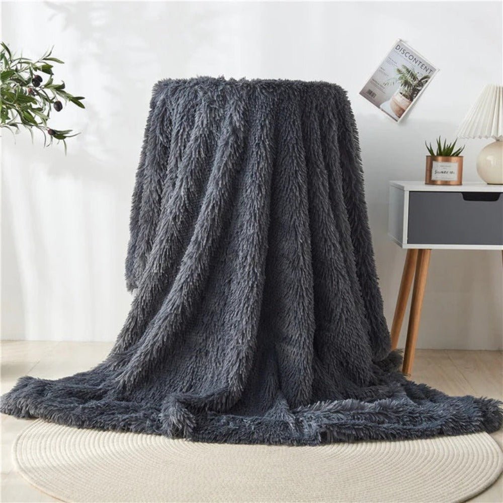 Lisslune | FLURON – Luxurious Synthetic Fur Blanket with Silky Touch