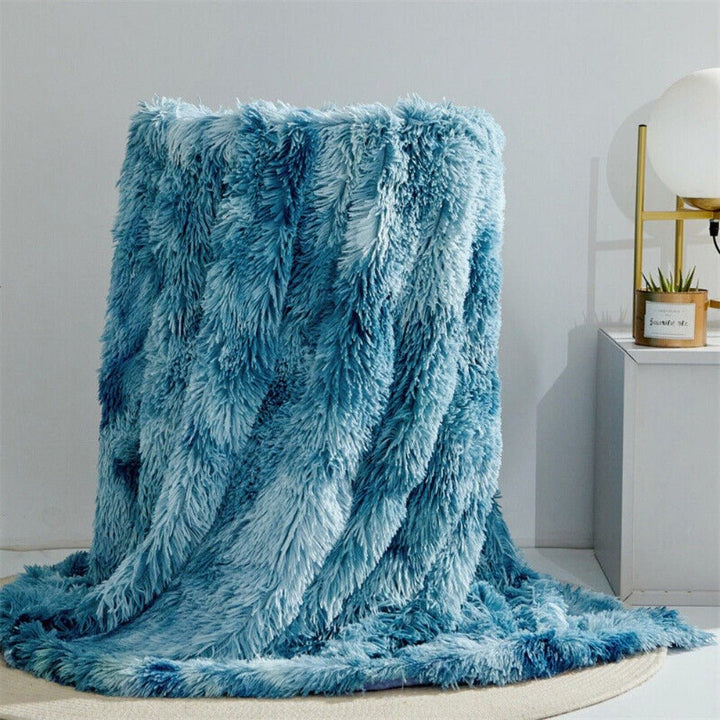 Lisslune | FLURON – Luxurious Synthetic Fur Blanket with Silky Touch