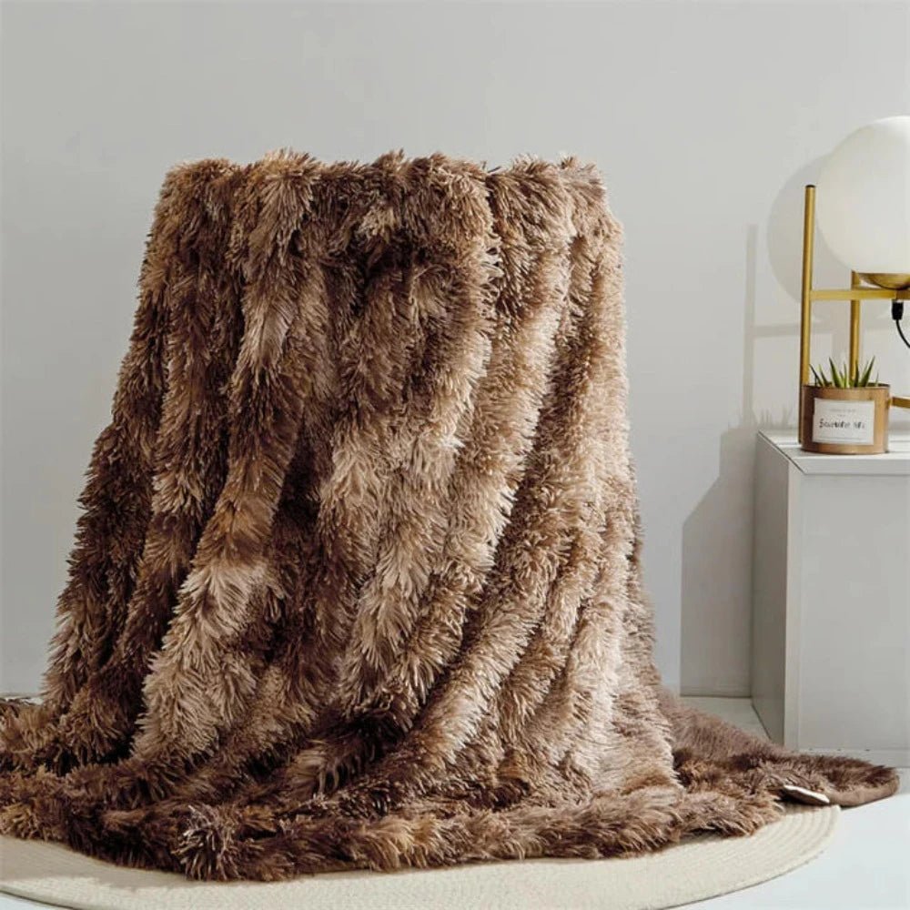 Lisslune | FLURON – Luxurious Synthetic Fur Blanket with Silky Touch