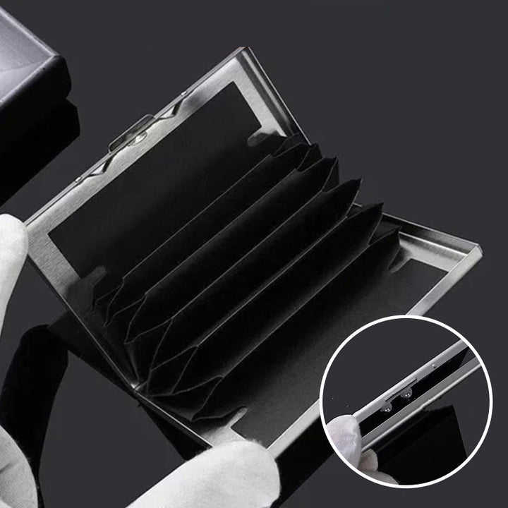 Lisslune | Ultral thin card case with theft and demagnetization protection