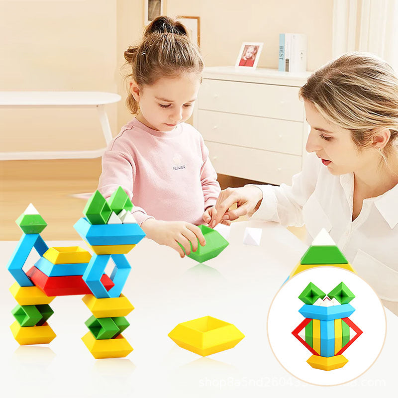 Lisslune | Pyramids that stack the blocks
