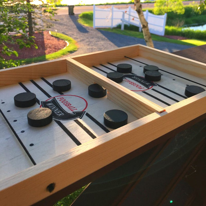Lisslune | FoosballPuck - Be the first to get rid of all your discs!