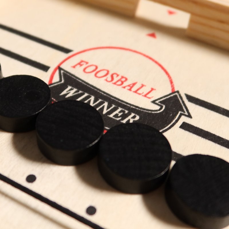 Lisslune | FoosballPuck - Be the first to get rid of all your discs!