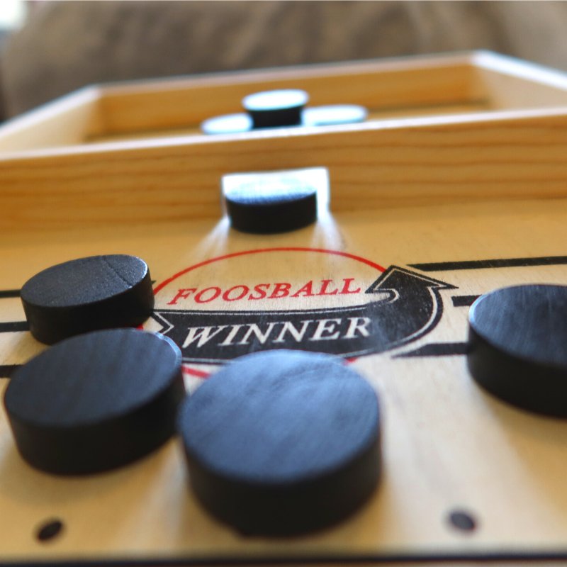 Lisslune | FoosballPuck - Be the first to get rid of all your discs!