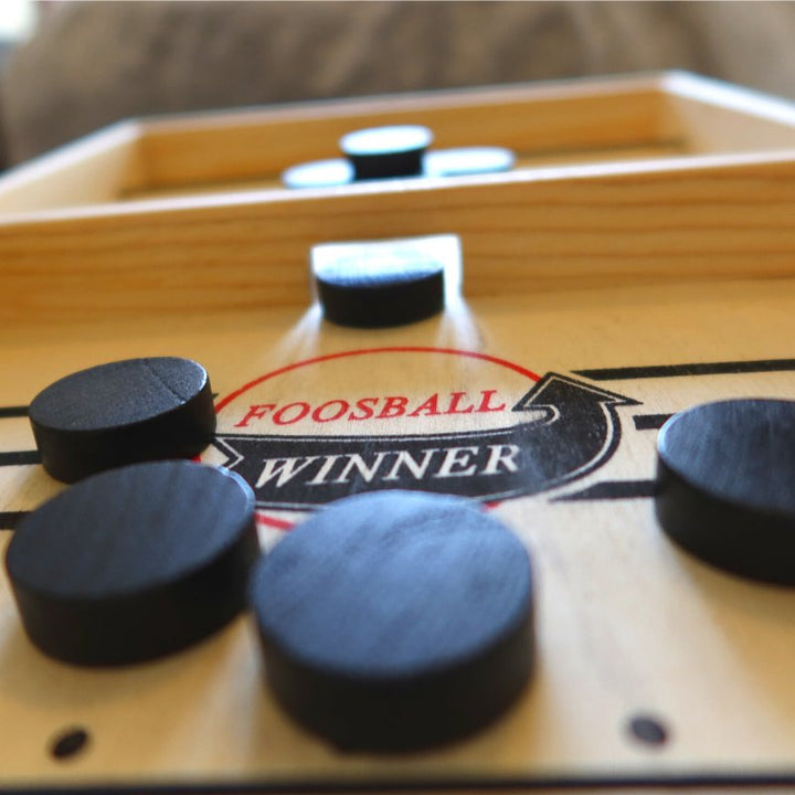 Lisslune | FoosballPuck - Be the first to get rid of all your discs!