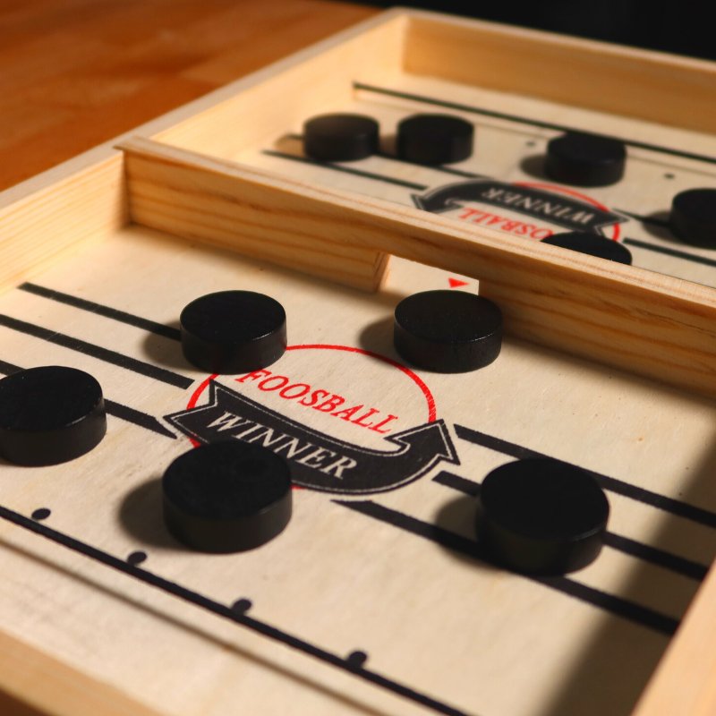 Lisslune | FoosballPuck - Be the first to get rid of all your discs!
