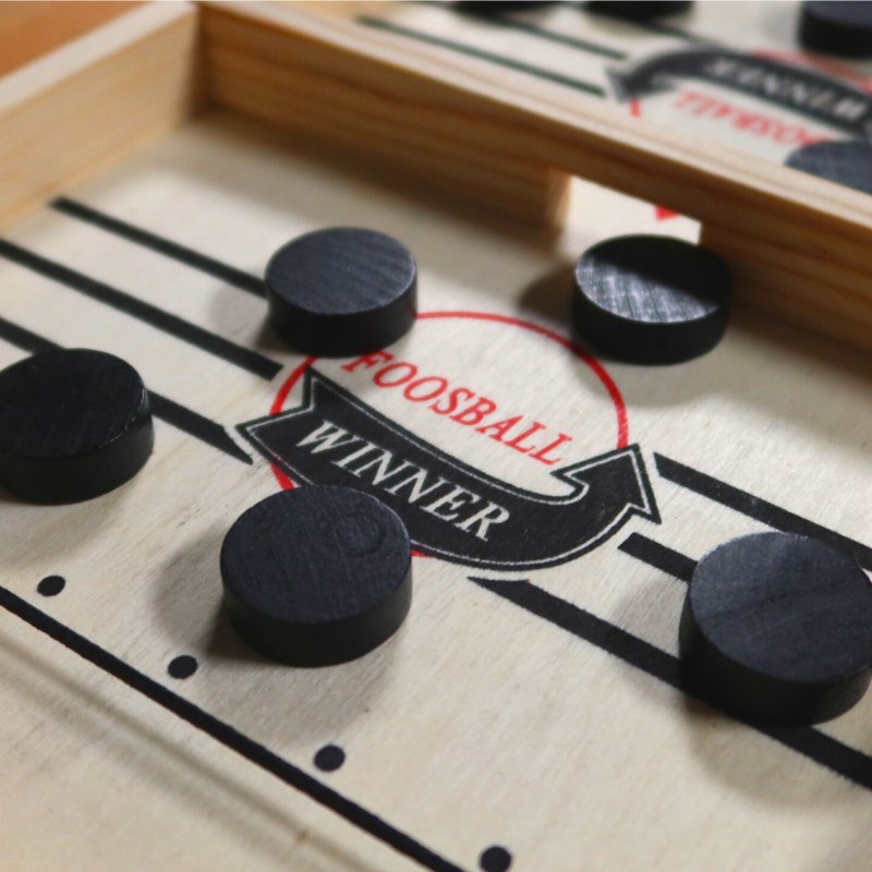 Lisslune | FoosballPuck - Be the first to get rid of all your discs!