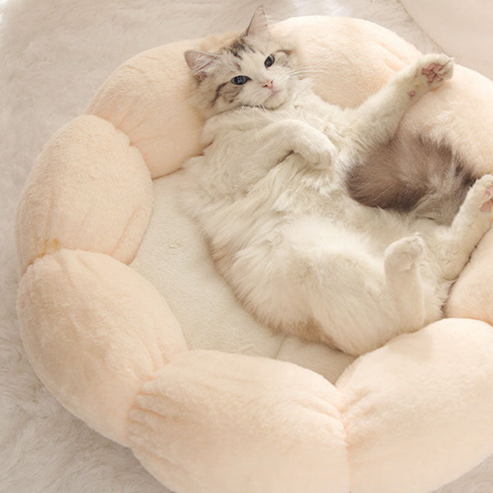 Lisslune | Deep Sleep Flower Shape Cat Bed