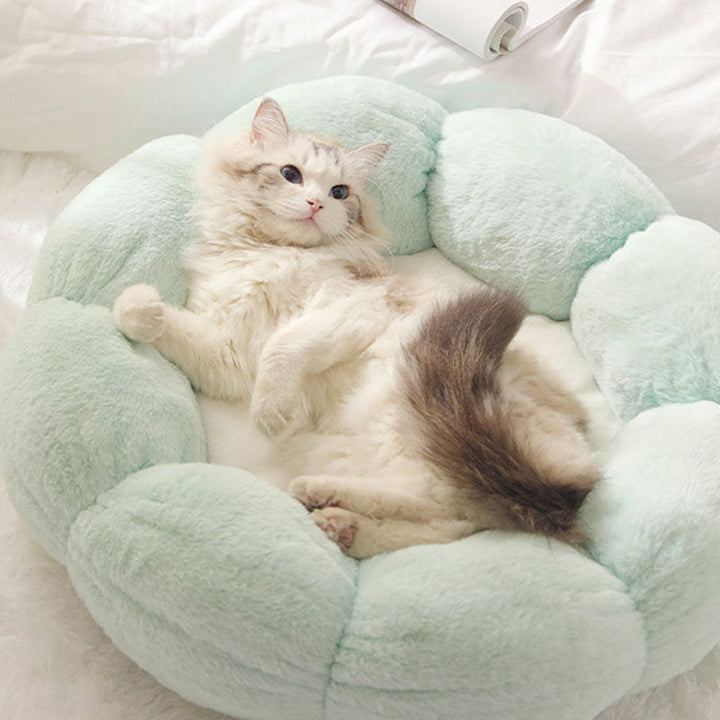 Lisslune | Deep Sleep Flower Shape Cat Bed
