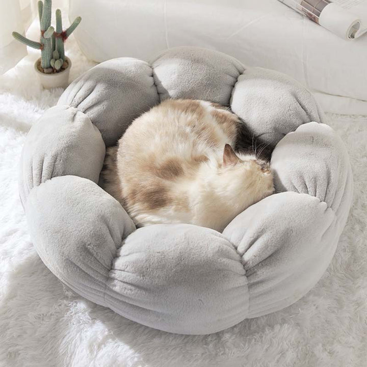Lisslune | Deep Sleep Flower Shape Cat Bed