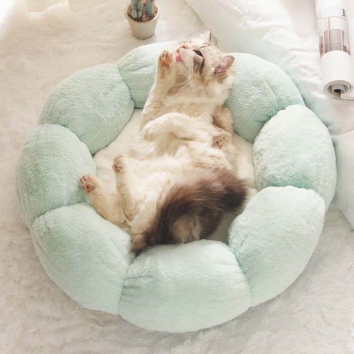 Lisslune | Deep Sleep Flower Shape Cat Bed