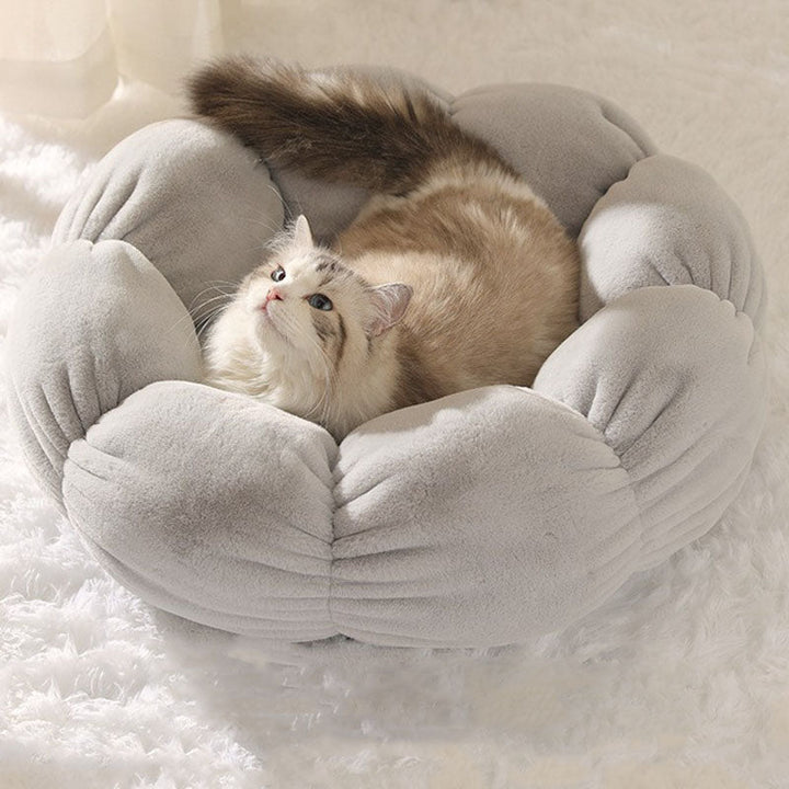 Lisslune | Deep Sleep Flower Shape Cat Bed