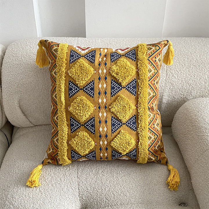 Lisslune | Moroccan inspired decorative throw pillow with tassel