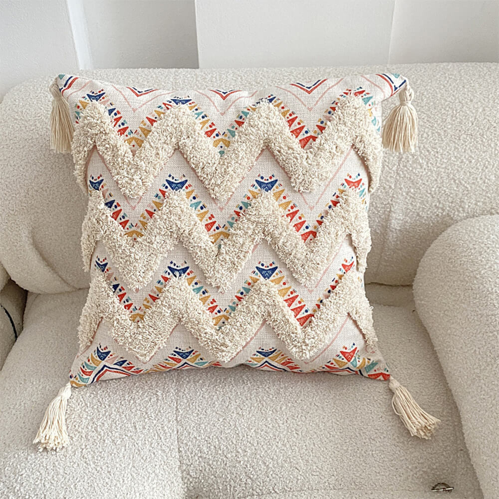 Lisslune | Moroccan inspired decorative throw pillow with tassel