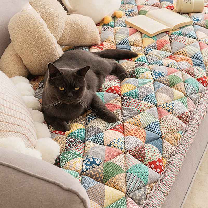 Lisslune | GardenGuard – Elegant Sofa Protector with Non-Slip Backing for Style & Comfort