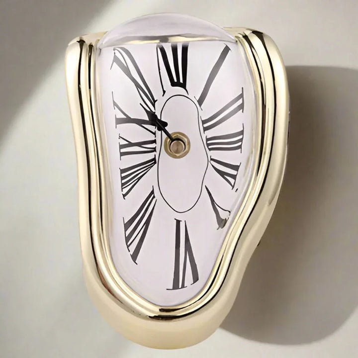 Lisslune | Cali - Surrealistic dripping wall clock