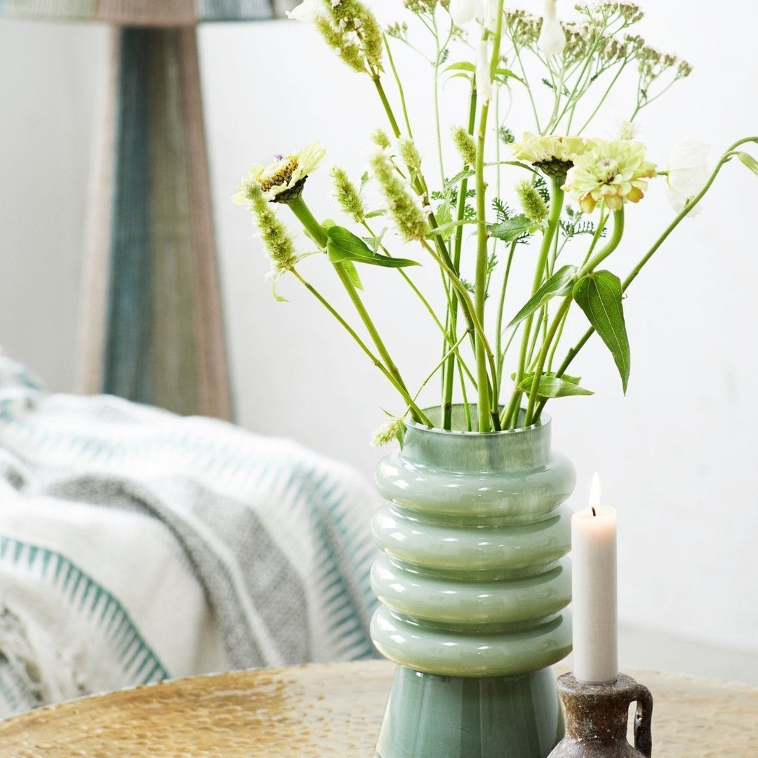 Lisslune | BloomStack – Elegant ribbed flower vase with extended base