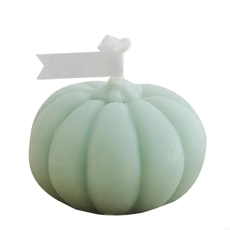 Lisslune | GlowHarvest – Handmade scented candle in pumpkin shape for a cozy atmosphere