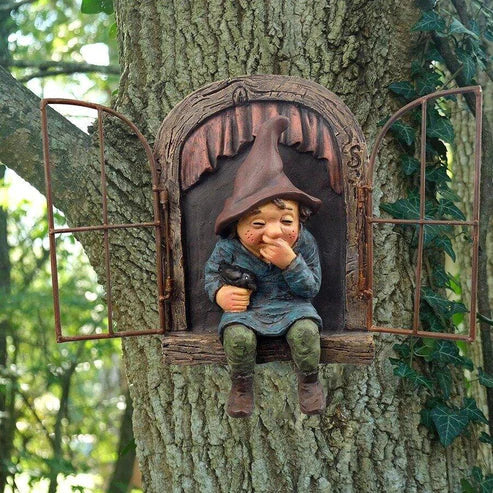 Lisslune | funny garden gnome