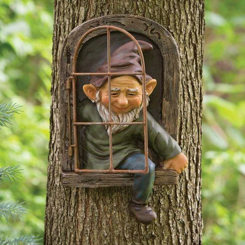 Lisslune | funny garden gnome