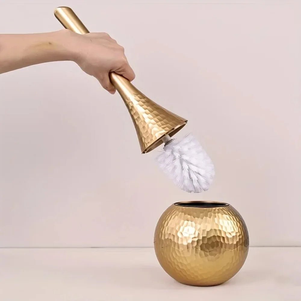 Lisslune | GOLDENLUXE – Sculpted Toilet Brush with Elegant Metallic Design for Modern Bathrooms