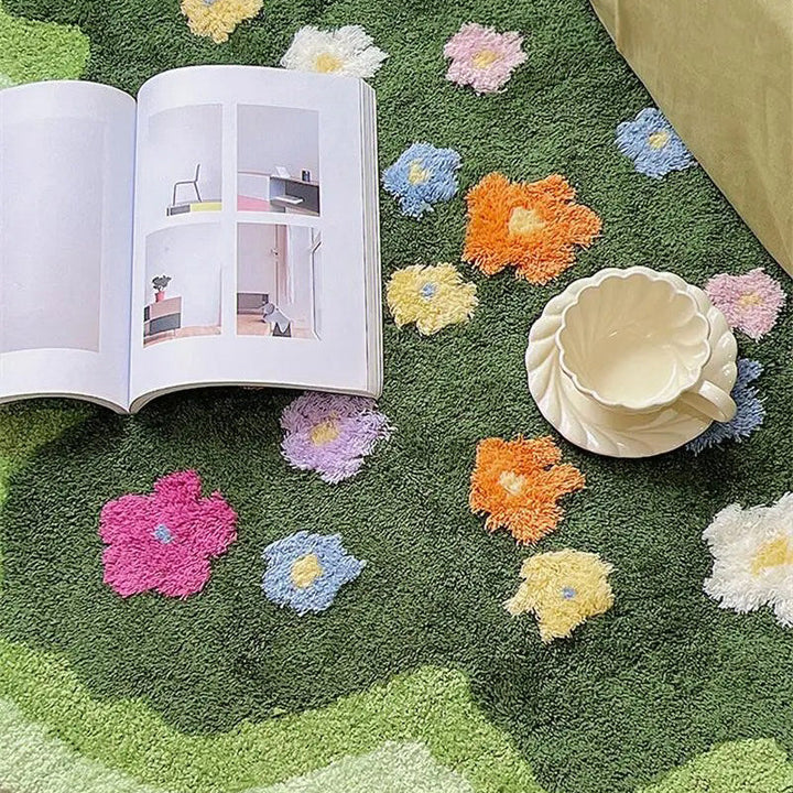 Rynx | Green Blooming Grass Accent Rug
